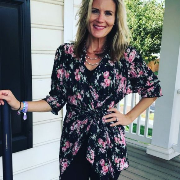 Lularoe Shirley Kimono Buffalo Check Chiffon- Size Small - Picture 5 of 6